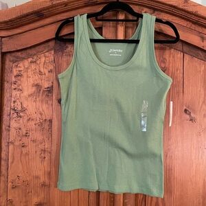 St. John’s Bay tank top.                             NWT.   Size L